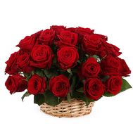 Basket of flowers of 25 red roses