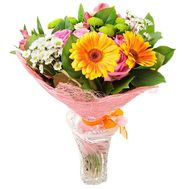 Bouquet of flowers of 3 roses, 3 gerberas and 3 chrysanthemums