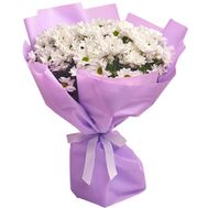 Bouquet of flowers from 11 chamomile chrysanthemums