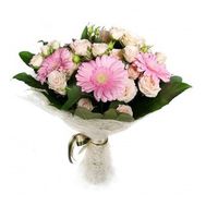 Bouquet of flowers from 7 roses and 4 chrysanthemums