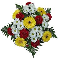 Bouquet of flowers from 5 chrysanthemums, 5 gerberas and 7 carnations