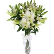 Bouquet of flowers from 6 yellow and 3 pink lilies