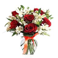 Bouquet of 7 roses and 8 alstroemerias