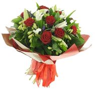 Bouquet of flowers of 11 roses, 2 lilies and 8 alstromeries