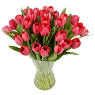 Bouquet of flowers from 31 red tulips