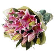 Bouquet of flowers of 5 pink lilies