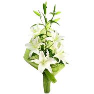 Bouquet of flowers from 1 white lily