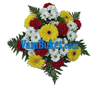 Bouquet of flowers from 5 chrysanthemums, 5 gerberas and 7 carnations