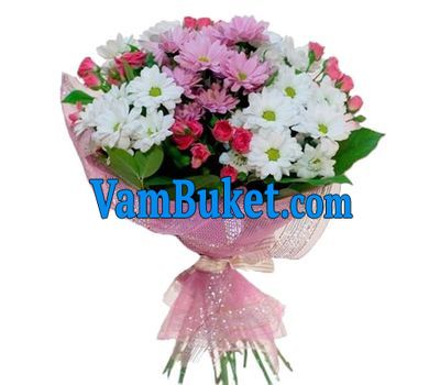 Bouquet of flowers from 15 chrysanthemums and 7 roses