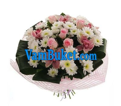 Bouquet of flowers from 5 roses, 5 orchids and 9 chrysanthemums